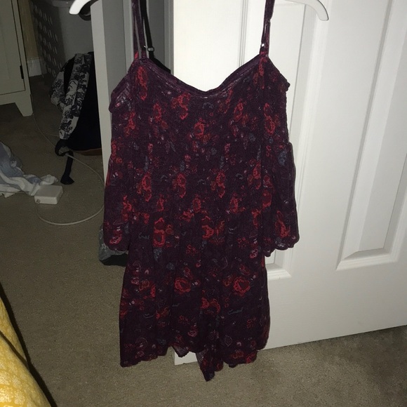 Red romper - Picture 2 of 2